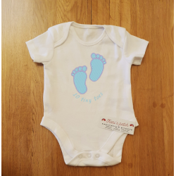 Personalised Baby Bodysuit with 10 tiny toes in pink or blue | Kari’s Patch